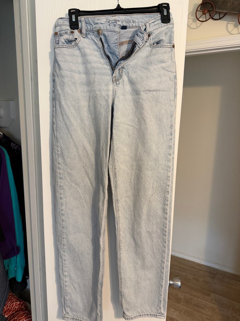 American Eagle Women's Straight Leg Jeans Size 0 Regular Light Wash Denim